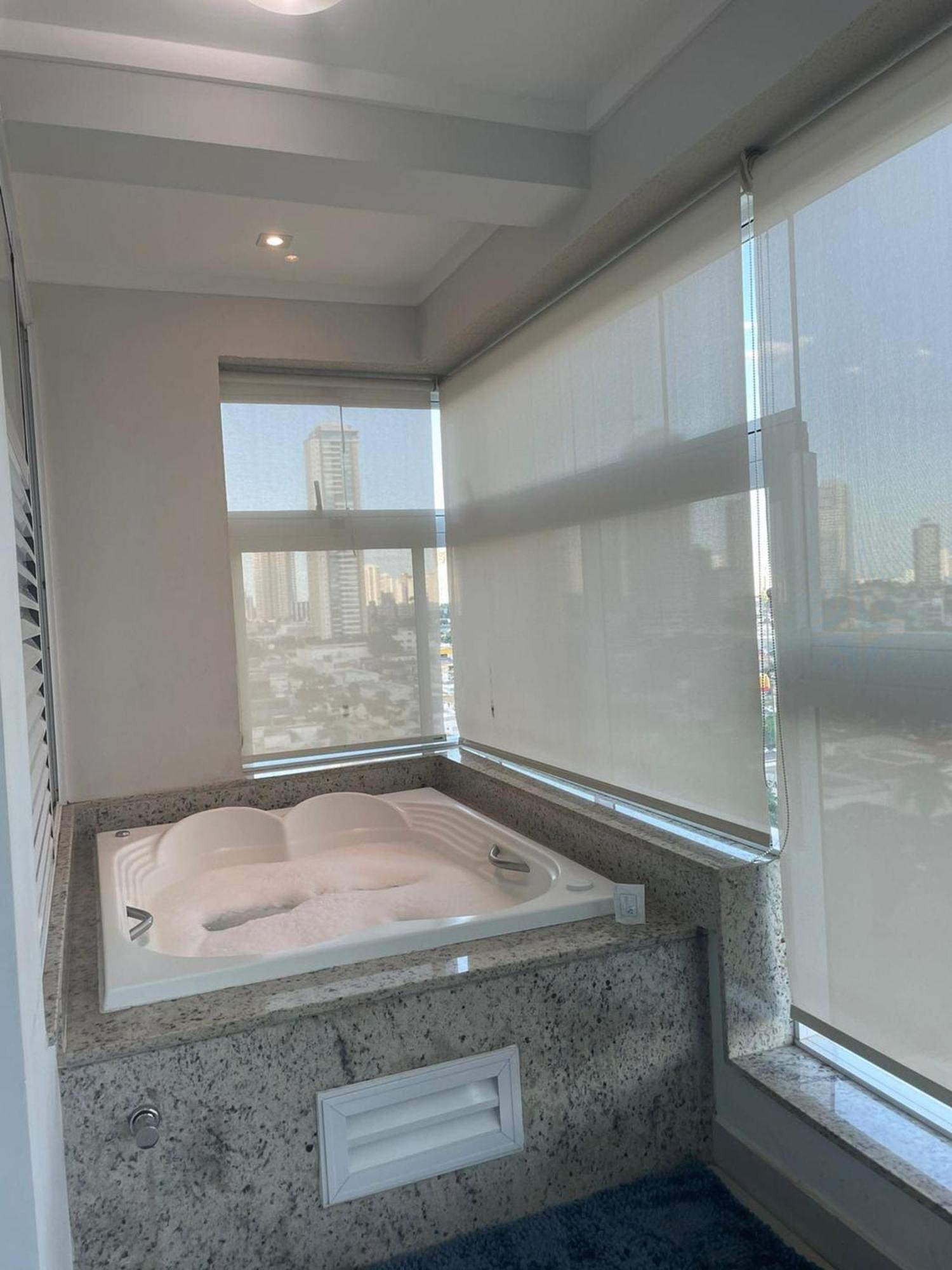 1 Qts.| 2 Hosp. | Jacuzzi Na Varanda | Linda Vista